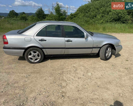Мерседес Ц-Класс 1996 в Долине на Automoto.ua Серый Мерседес Ц-Класс, объемом двигателя 1.8 л и пробегом 237 тыс. км за 2000 $, фото 1 на Automoto.ua