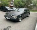 Сірий Мерседес Ц-Клас, об'ємом двигуна 2.5 л та пробігом 400 тис. км за 1500 $, фото 1 на Automoto.ua