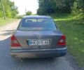 Сірий Мерседес Ц-Клас, об'ємом двигуна 1.8 л та пробігом 360 тис. км за 2100 $, фото 1 на Automoto.ua
