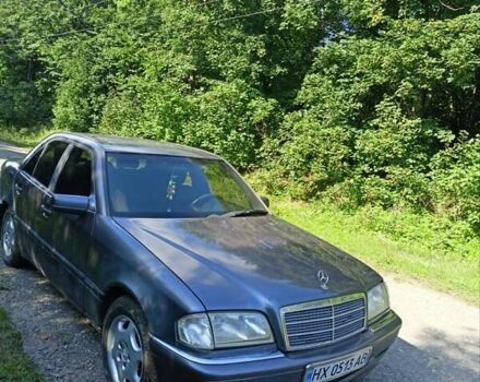 Сірий Мерседес Ц-Клас, об'ємом двигуна 1.8 л та пробігом 360 тис. км за 2100 $, фото 8 на Automoto.ua