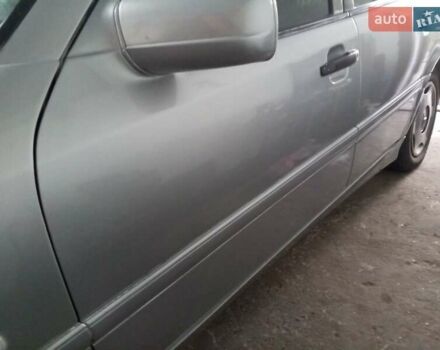 Серый Мерседес Ц-Класс, объемом двигателя 1.8 л и пробегом 306 тыс. км за 3700 $, фото 8 на Automoto.ua