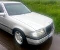 Сірий Мерседес Ц-Клас, об'ємом двигуна 2 л та пробігом 365 тис. км за 2000 $, фото 1 на Automoto.ua