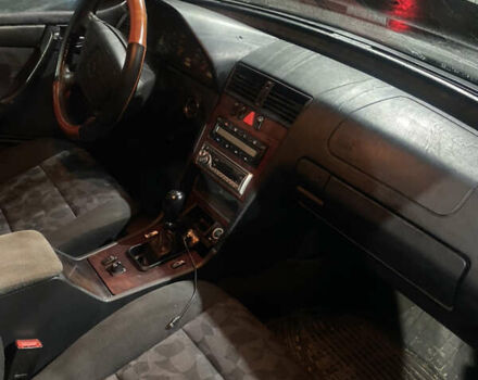 Серый Мерседес Ц-Класс, объемом двигателя 2 л и пробегом 323 тыс. км за 1900 $, фото 5 на Automoto.ua