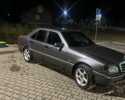 Серый Мерседес Ц-Класс, объемом двигателя 2 л и пробегом 323 тыс. км за 1900 $, фото 10 на Automoto.ua