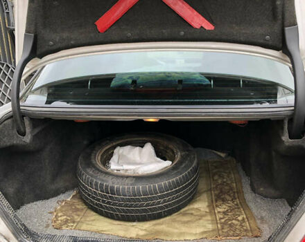 Серый Мерседес Ц-Класс, объемом двигателя 1.8 л и пробегом 428 тыс. км за 2500 $, фото 5 на Automoto.ua