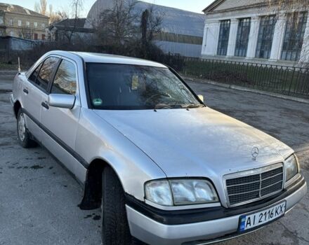 Сірий Мерседес Ц-Клас, об'ємом двигуна 2.2 л та пробігом 360 тис. км за 2500 $, фото 3 на Automoto.ua