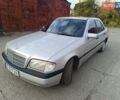 Сірий Мерседес Ц-Клас, об'ємом двигуна 2 л та пробігом 330 тис. км за 2000 $, фото 1 на Automoto.ua