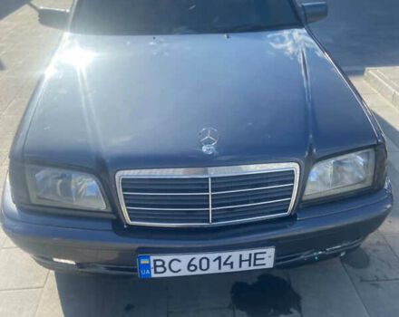 Сірий Мерседес Ц-Клас, об'ємом двигуна 2 л та пробігом 310 тис. км за 1900 $, фото 1 на Automoto.ua
