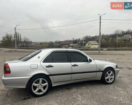 Серый Мерседес Ц-Класс, объемом двигателя 1.8 л и пробегом 296 тыс. км за 3500 $, фото 17 на Automoto.ua