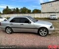 Серый Мерседес Ц-Класс, объемом двигателя 1.8 л и пробегом 295 тыс. км за 3350 $, фото 1 на Automoto.ua