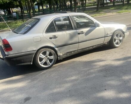 Сірий Мерседес Ц-Клас, об'ємом двигуна 1.8 л та пробігом 444 тис. км за 432 $, фото 1 на Automoto.ua