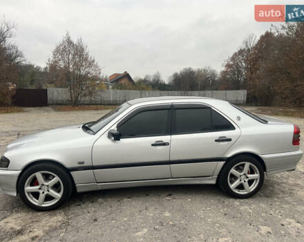 Серый Мерседес Ц-Класс, объемом двигателя 1.8 л и пробегом 296 тыс. км за 3500 $, фото 7 на Automoto.ua