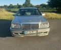 Сірий Мерседес Ц-Клас, об'ємом двигуна 2 л та пробігом 198 тис. км за 3200 $, фото 1 на Automoto.ua