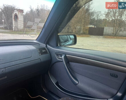 Серый Мерседес Ц-Класс, объемом двигателя 1.8 л и пробегом 296 тыс. км за 3500 $, фото 31 на Automoto.ua