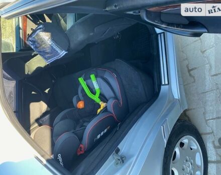 Серый Мерседес Ц-Класс, объемом двигателя 2.4 л и пробегом 385 тыс. км за 3500 $, фото 2 на Automoto.ua