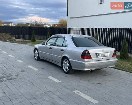 Сірий Мерседес Ц-Клас, об'ємом двигуна 2.8 л та пробігом 279 тис. км за 1999 $, фото 5 на Automoto.ua
