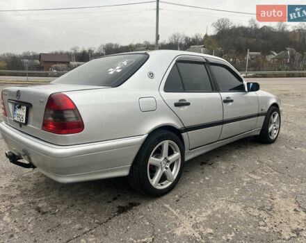 Серый Мерседес Ц-Класс, объемом двигателя 1.8 л и пробегом 296 тыс. км за 3500 $, фото 16 на Automoto.ua