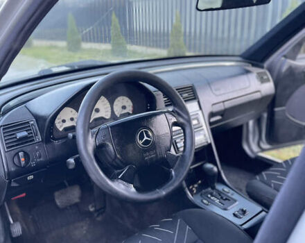 Сірий Мерседес Ц-Клас, об'ємом двигуна 2.8 л та пробігом 279 тис. км за 1999 $, фото 29 на Automoto.ua