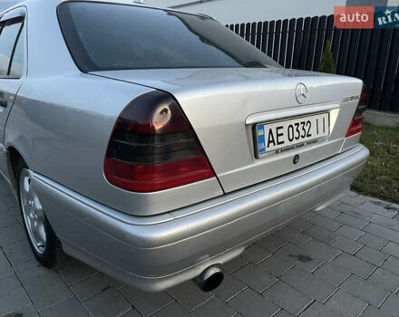 Сірий Мерседес Ц-Клас, об'ємом двигуна 2.8 л та пробігом 279 тис. км за 1999 $, фото 18 на Automoto.ua