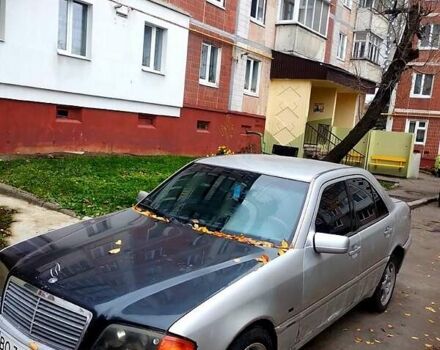 Сірий Мерседес Ц-Клас, об'ємом двигуна 2.8 л та пробігом 480 тис. км за 3315 $, фото 7 на Automoto.ua