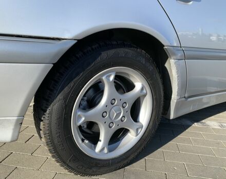 Серый Мерседес Ц-Класс, объемом двигателя 2 л и пробегом 187 тыс. км за 2900 $, фото 22 на Automoto.ua