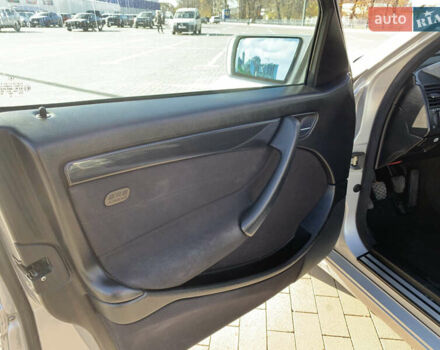 Серый Мерседес Ц-Класс, объемом двигателя 2 л и пробегом 187 тыс. км за 2900 $, фото 7 на Automoto.ua