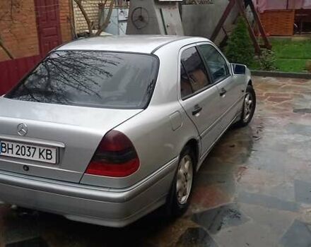 Серый Мерседес Ц-Класс, объемом двигателя 1.8 л и пробегом 50 тыс. км за 3550 $, фото 5 на Automoto.ua