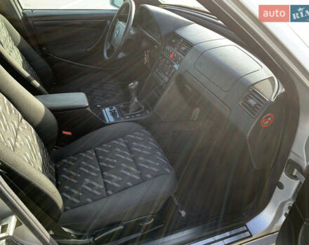 Серый Мерседес Ц-Класс, объемом двигателя 2 л и пробегом 187 тыс. км за 2900 $, фото 12 на Automoto.ua