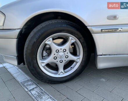 Серый Мерседес Ц-Класс, объемом двигателя 2 л и пробегом 187 тыс. км за 2900 $, фото 29 на Automoto.ua