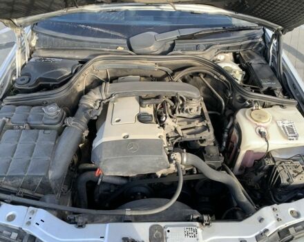 Серый Мерседес Ц-Класс, объемом двигателя 2 л и пробегом 187 тыс. км за 2900 $, фото 18 на Automoto.ua