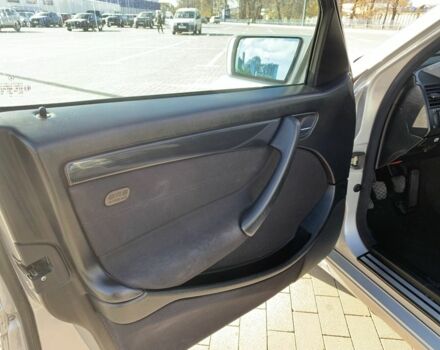 Серый Мерседес Ц-Класс, объемом двигателя 2 л и пробегом 187 тыс. км за 2900 $, фото 6 на Automoto.ua