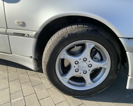 Серый Мерседес Ц-Класс, объемом двигателя 2 л и пробегом 187 тыс. км за 2900 $, фото 23 на Automoto.ua