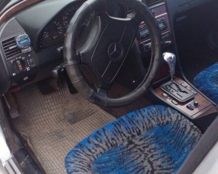 Серый Мерседес Ц-Класс, объемом двигателя 1.8 л и пробегом 3 тыс. км за 3000 $, фото 3 на Automoto.ua