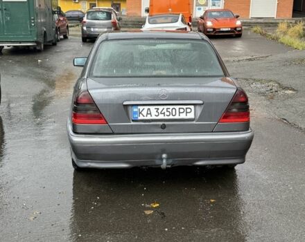 Серый Мерседес Ц-Класс, объемом двигателя 1.8 л и пробегом 480 тыс. км за 1750 $, фото 5 на Automoto.ua