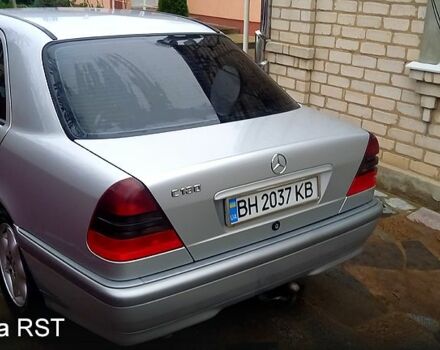 Серый Мерседес Ц-Класс, объемом двигателя 1.8 л и пробегом 5000 тыс. км за 3550 $, фото 4 на Automoto.ua