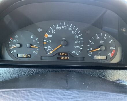 Серый Мерседес Ц-Класс, объемом двигателя 2 л и пробегом 187 тыс. км за 2900 $, фото 20 на Automoto.ua