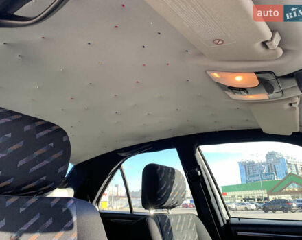 Серый Мерседес Ц-Класс, объемом двигателя 2 л и пробегом 187 тыс. км за 2900 $, фото 15 на Automoto.ua