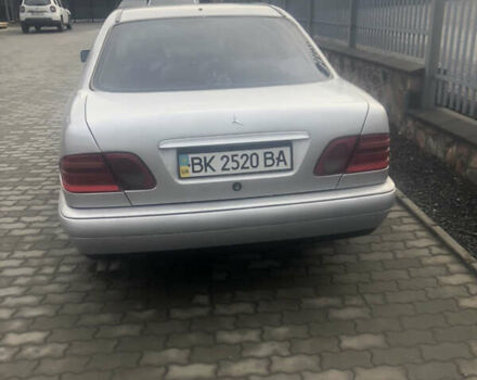 Серый Мерседес Ц-Класс, объемом двигателя 2.9 л и пробегом 400 тыс. км за 3500 $, фото 17 на Automoto.ua