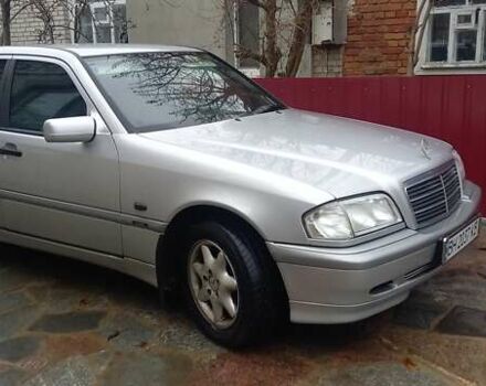 Серый Мерседес Ц-Класс, объемом двигателя 1.8 л и пробегом 50 тыс. км за 3550 $, фото 7 на Automoto.ua