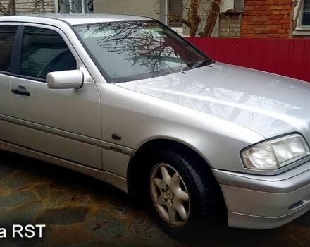 Серый Мерседес Ц-Класс, объемом двигателя 1.8 л и пробегом 5000 тыс. км за 3550 $, фото 7 на Automoto.ua