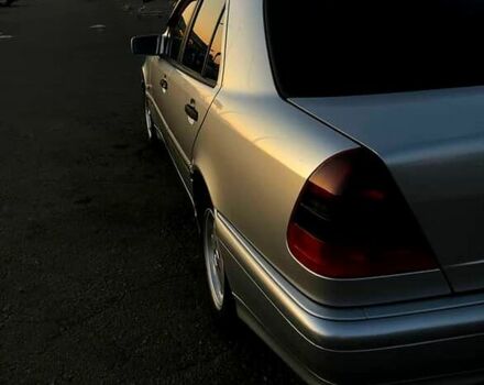 Сірий Мерседес Ц-Клас, об'ємом двигуна 1.8 л та пробігом 300 тис. км за 3500 $, фото 7 на Automoto.ua