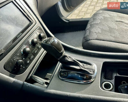 Серый Мерседес Ц-Класс, объемом двигателя 1.8 л и пробегом 250 тыс. км за 3950 $, фото 27 на Automoto.ua