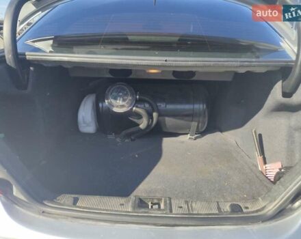 Мерседес Ц-Клас 2000 у Чорноморську (Іллічівську) на Automoto.ua Сірий Мерседес Ц-Клас, об'ємом двигуна 2 л та пробігом 373 тис. км за 4700 $, фото 3 на Automoto.ua