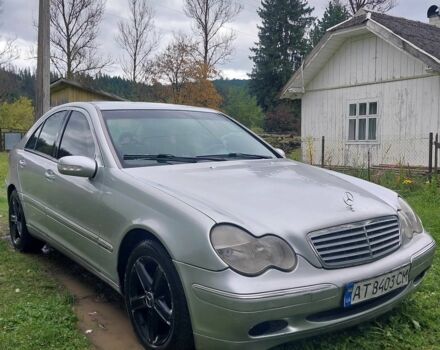 Мерседес Ц-Клас 2000 у Верховине на Automoto.ua Сірий Мерседес Ц-Клас, об'ємом двигуна 2.1 л та пробігом 432 тис. км за 3200 $, фото 5 на Automoto.ua