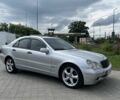 Сірий Мерседес Ц-Клас, об'ємом двигуна 2 л та пробігом 325 тис. км за 3800 $, фото 2 на Automoto.ua