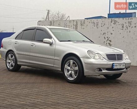 Сірий Мерседес Ц-Клас, об'ємом двигуна 1.8 л та пробігом 350 тис. км за 3999 $, фото 1 на Automoto.ua
