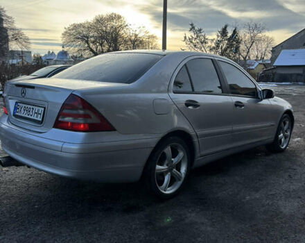 Серый Мерседес Ц-Класс, объемом двигателя 2 л и пробегом 333 тыс. км за 3899 $, фото 2 на Automoto.ua
