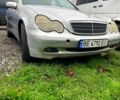 Сірий Мерседес Ц-Клас, об'ємом двигуна 2.7 л та пробігом 360 тис. км за 3550 $, фото 1 на Automoto.ua