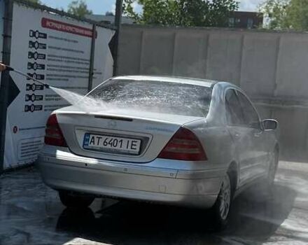 Сірий Мерседес Ц-Клас, об'ємом двигуна 2 л та пробігом 249 тис. км за 2200 $, фото 6 на Automoto.ua