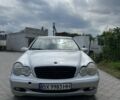 Сірий Мерседес Ц-Клас, об'ємом двигуна 2 л та пробігом 325 тис. км за 3800 $, фото 1 на Automoto.ua
